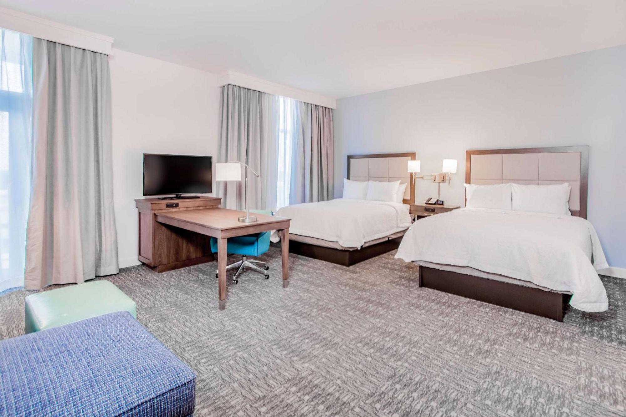 Hampton & Panama Beach-beachfront Hotel 3*
