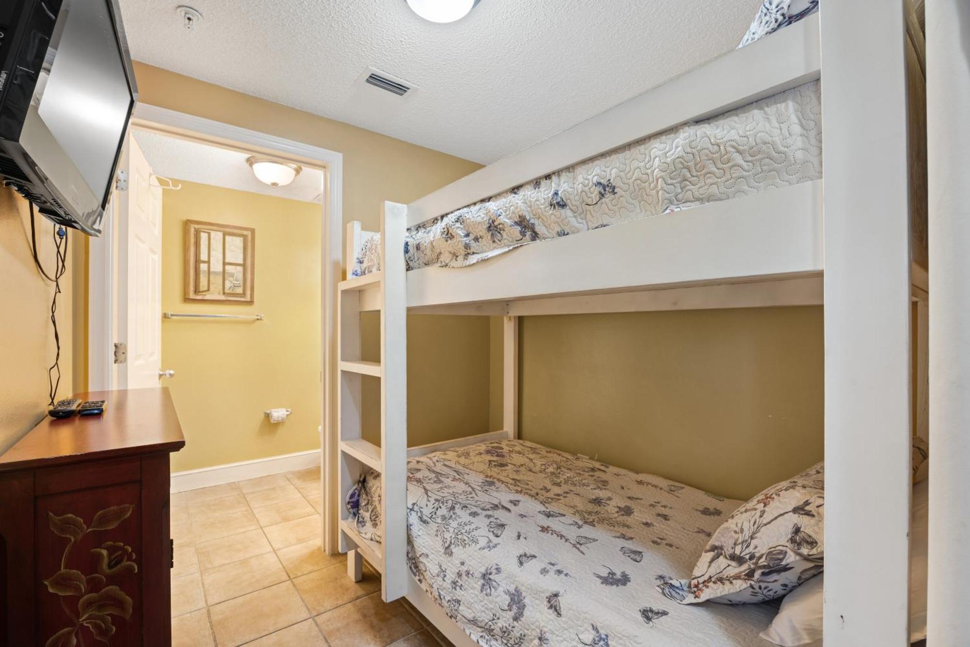 Parking Fee Included-majestic 1-1306! Gulf Front 1bedroom, Pool,hot Tubs,tennis Panama City Beach