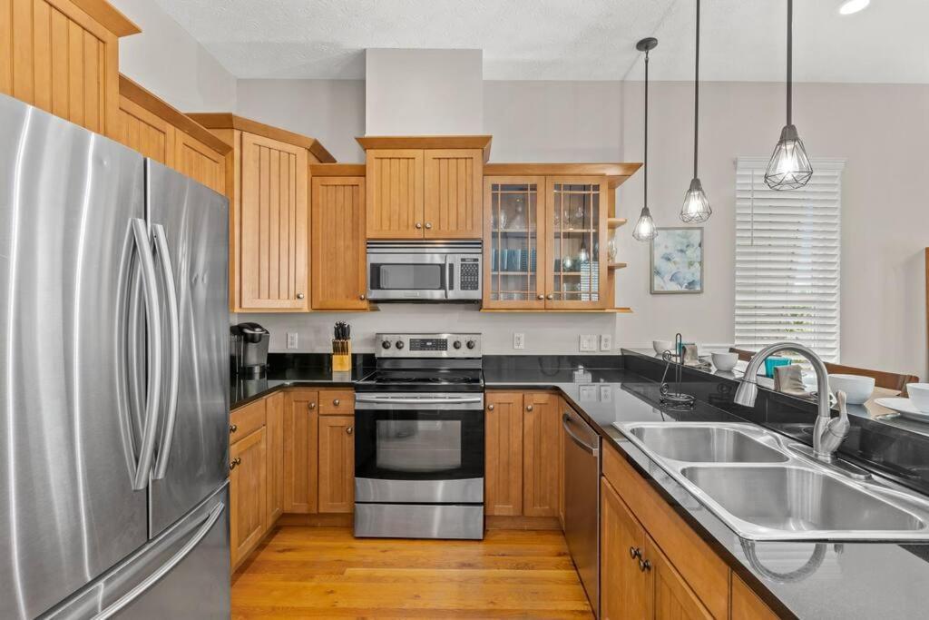 Holiday home Seas The Day: Luxury With Private Pool And Complimentary Amenities