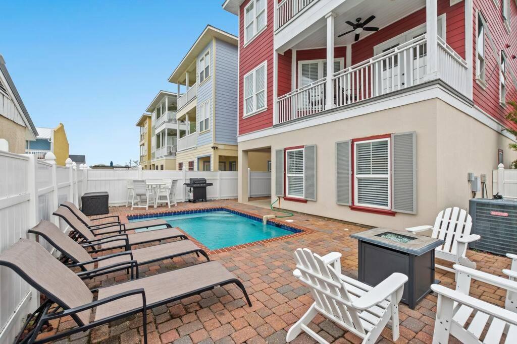 Seas The Day: Luxury With Private Pool And Complimentary Amenities Holiday home