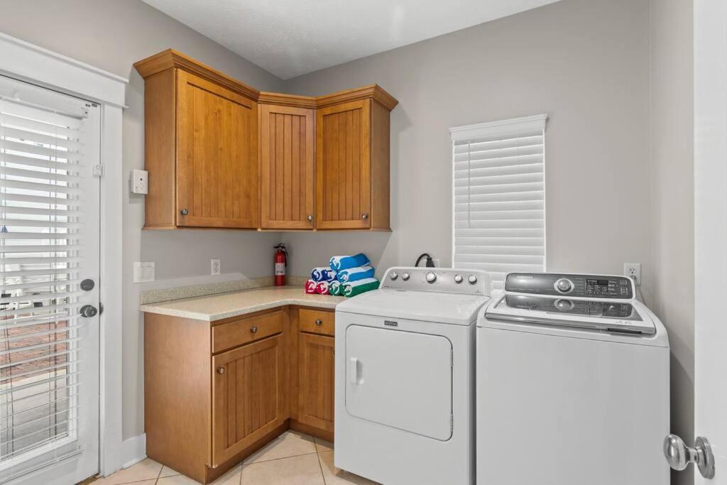 Holiday home Seas The Day: Luxury With Private Pool And Complimentary Amenities