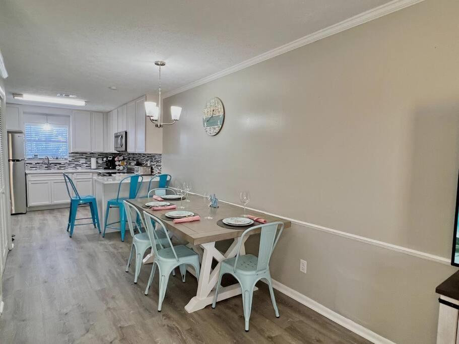 Absolute Beach - Seasonal Hot Tub, Bbq, 700 Feet To Beach, Central Pcb, Free Daily Activities, & More!