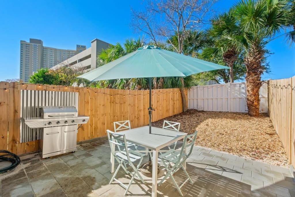 Absolute Beach - Seasonal Hot Tub, Bbq, 700 Feet To Beach, Central Pcb, Free Daily Activities, & More! Holiday home *