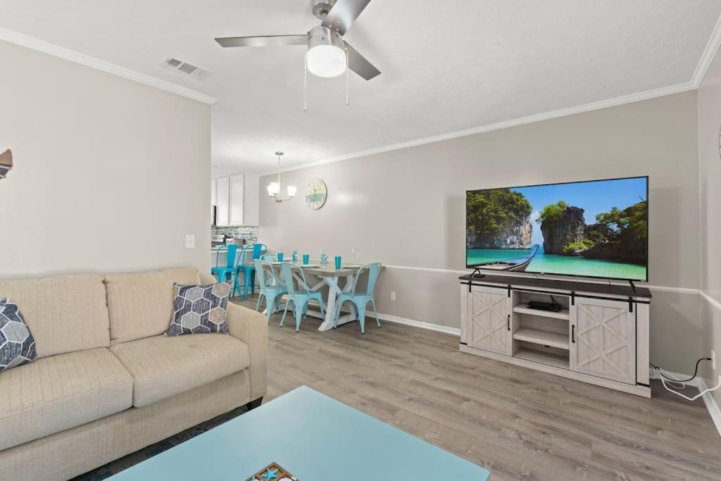 Absolute Beach - Seasonal Hot Tub, Bbq, 700 Feet To Beach, Central Pcb, Free Daily Activities, & More!