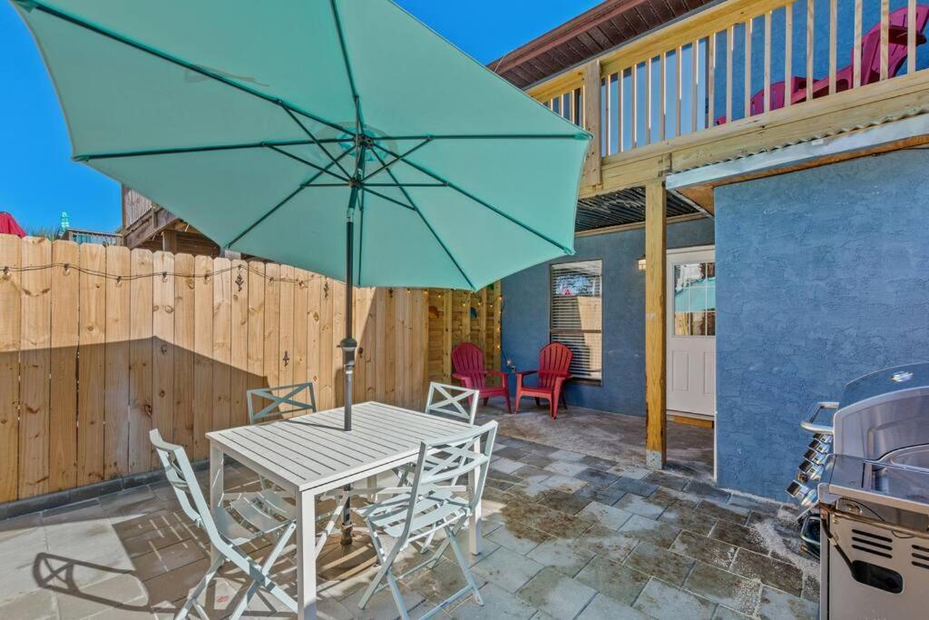 Absolute Beach - Seasonal Hot Tub, Bbq, 700 Feet To Beach, Central Pcb, Free Daily Activities, & More! *