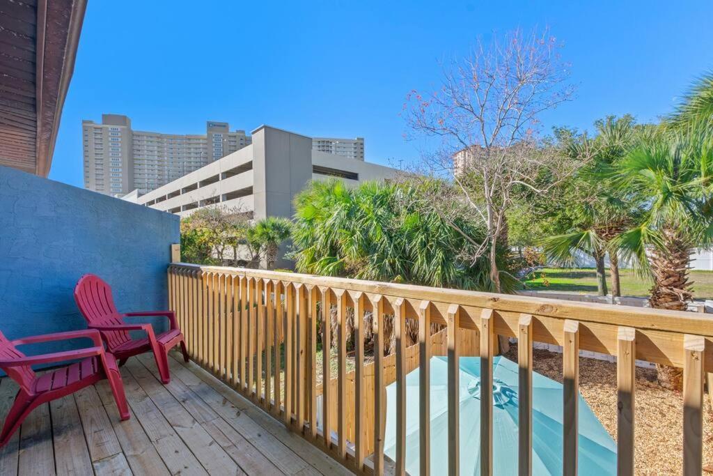 Absolute Beach - Seasonal Hot Tub, Bbq, 700 Feet To Beach, Central Pcb, Free Daily Activities, & More!