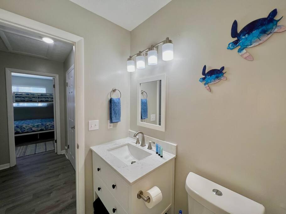 Absolute Beach - Seasonal Hot Tub, Bbq, 700 Feet To Beach, Central Pcb, Free Daily Activities, & More! *