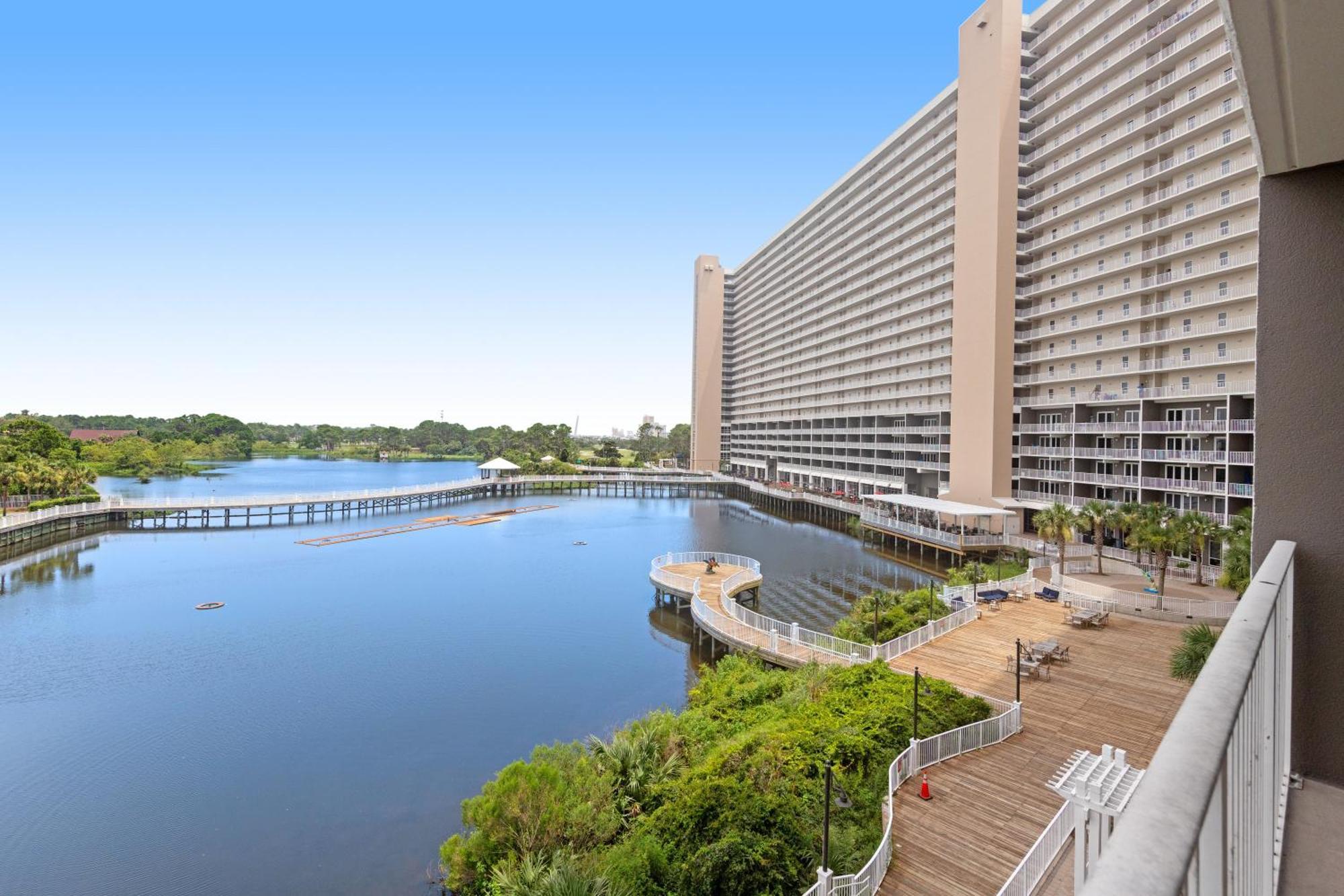 Laketown Wharf 335! 1 Bd, 2 Bathroom With Amazing Amenities Holiday home Panama City Beach