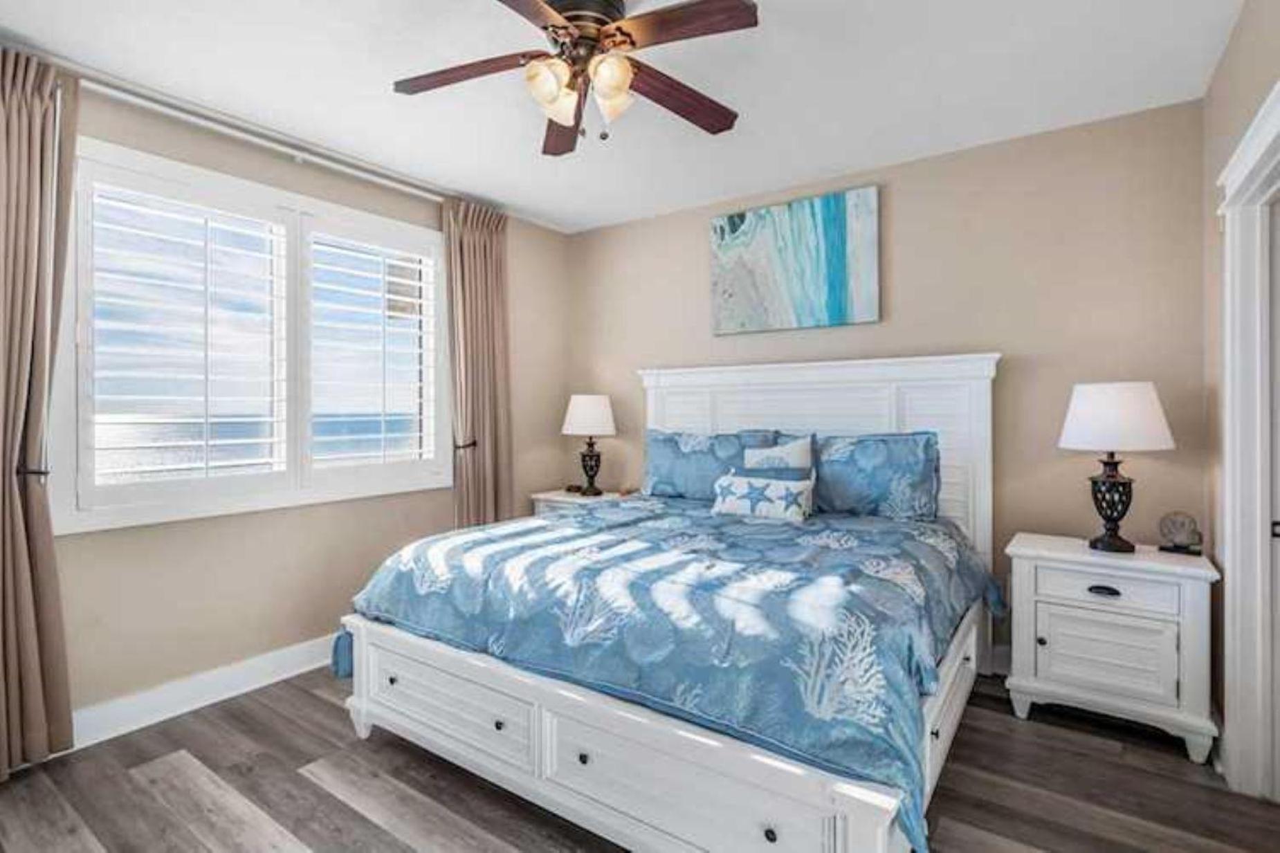 Apartment Shores Of Panama 3 Bedroom With Wrap-around Balcony! *