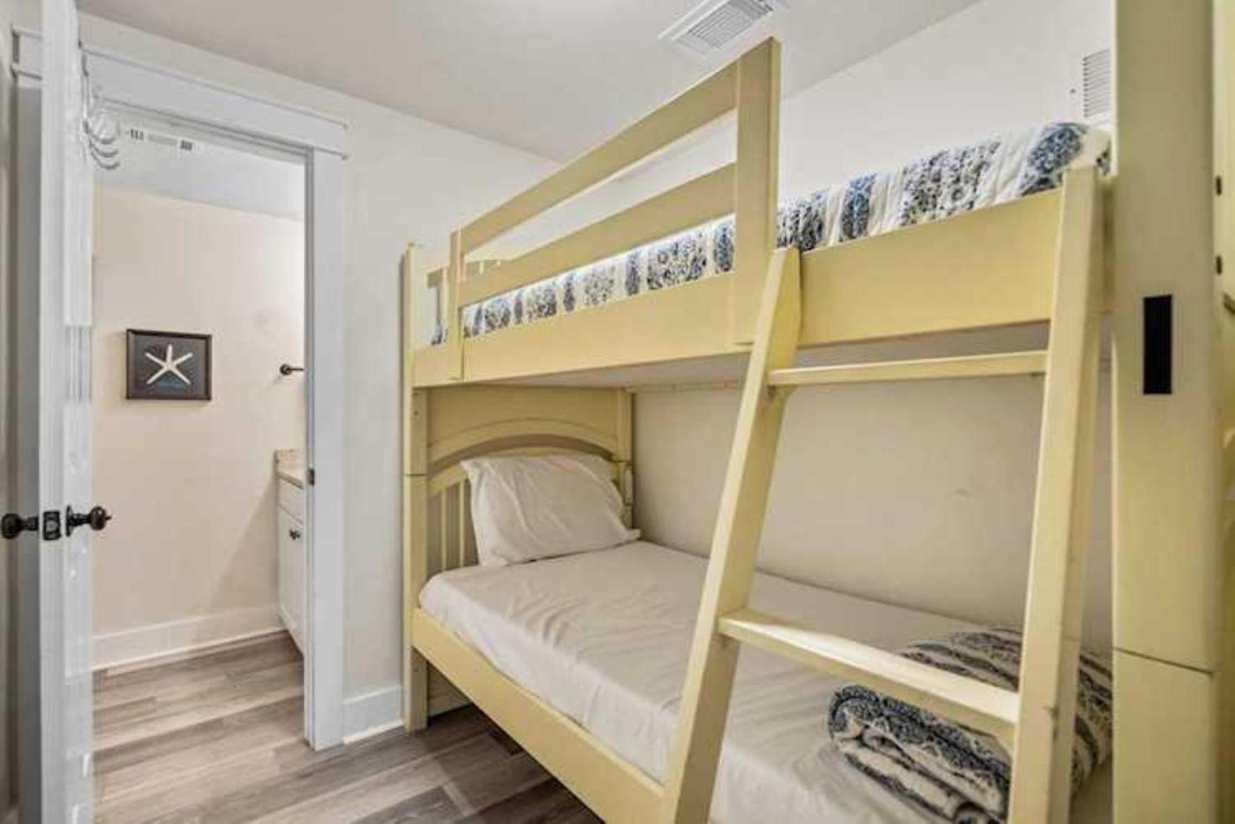 Shores Of Panama 3 Bedroom With Wrap-around Balcony!