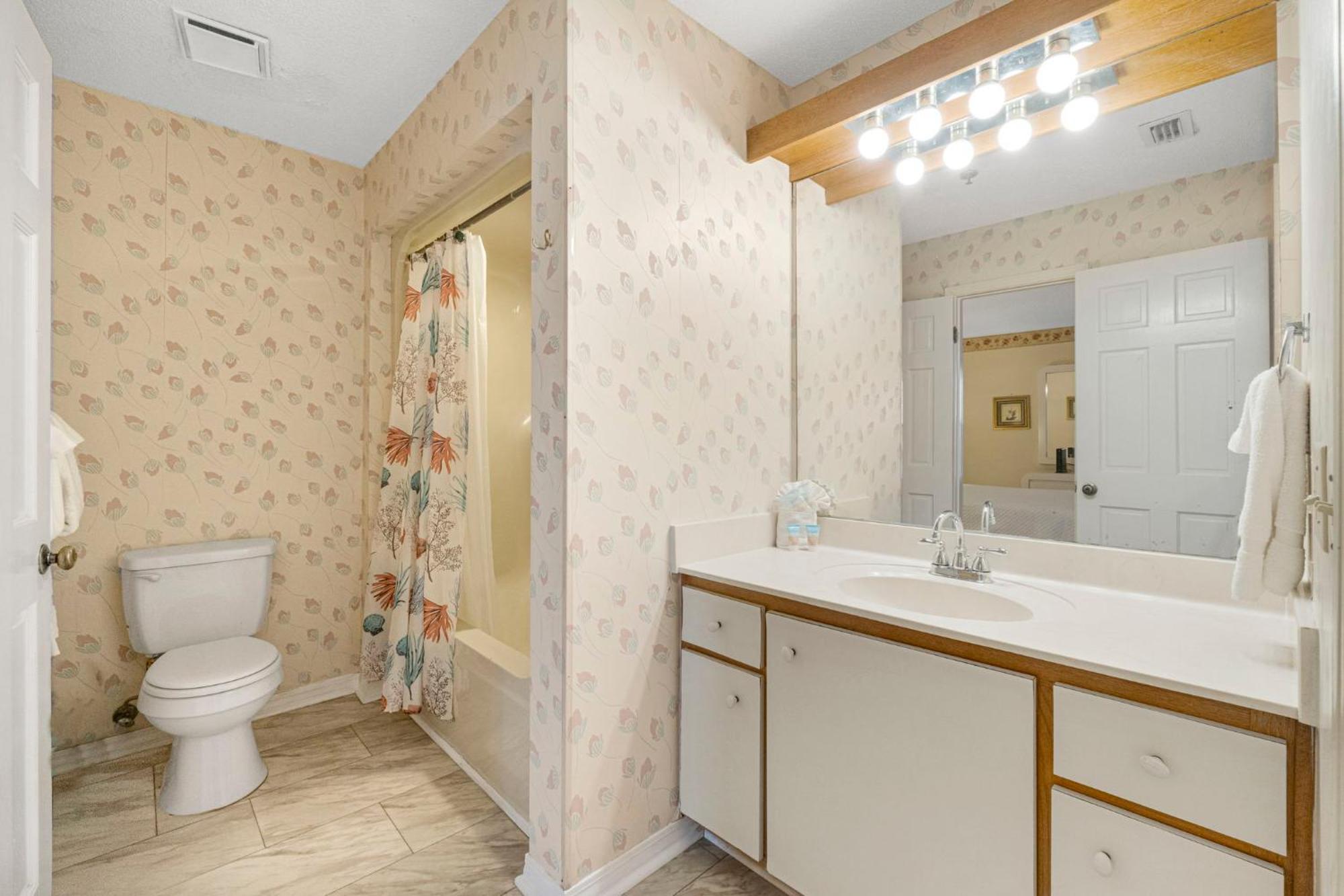 Apartment The At St Thomas Square 1305a Panama City Beach