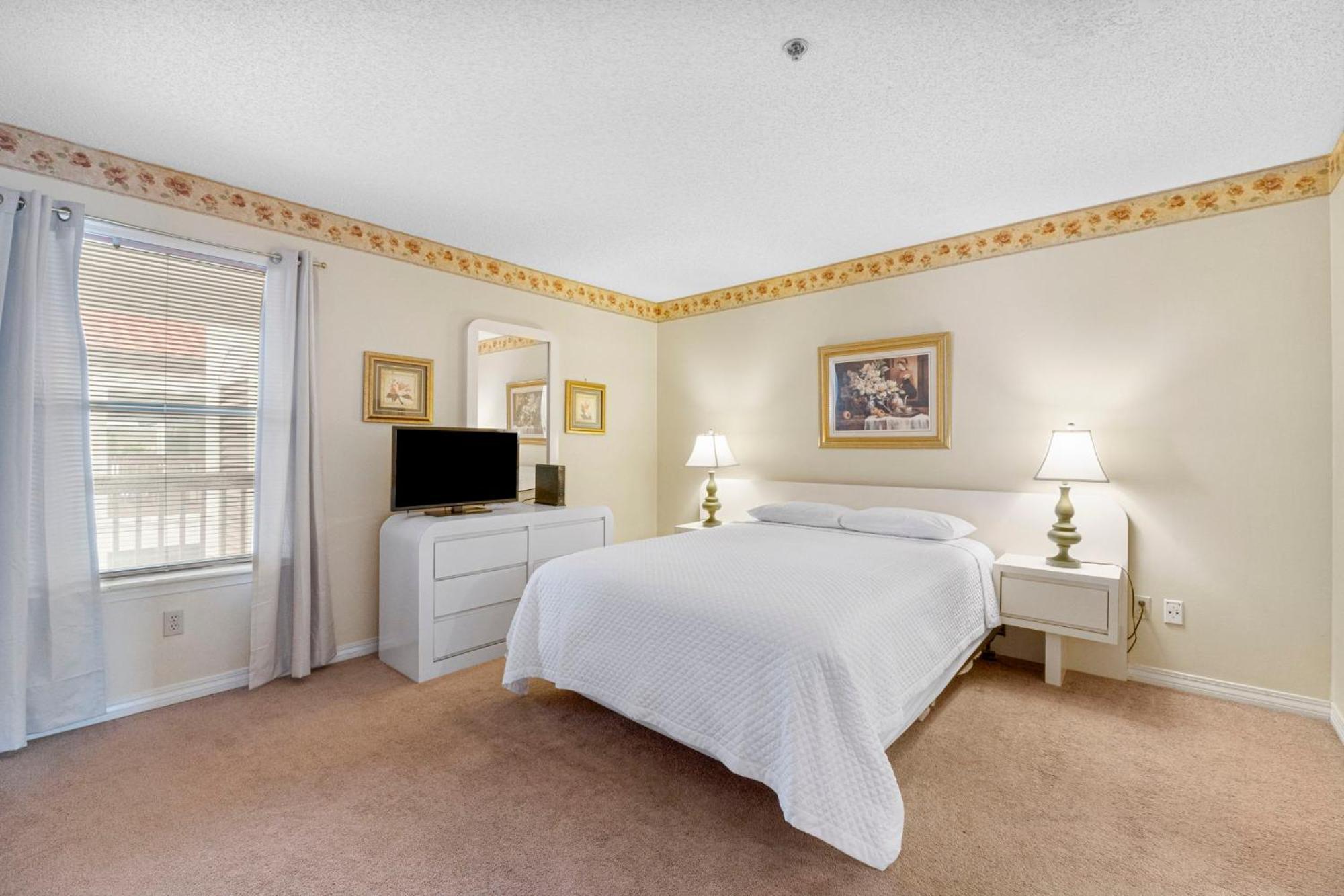 Apartment The At St Thomas Square 1305a *