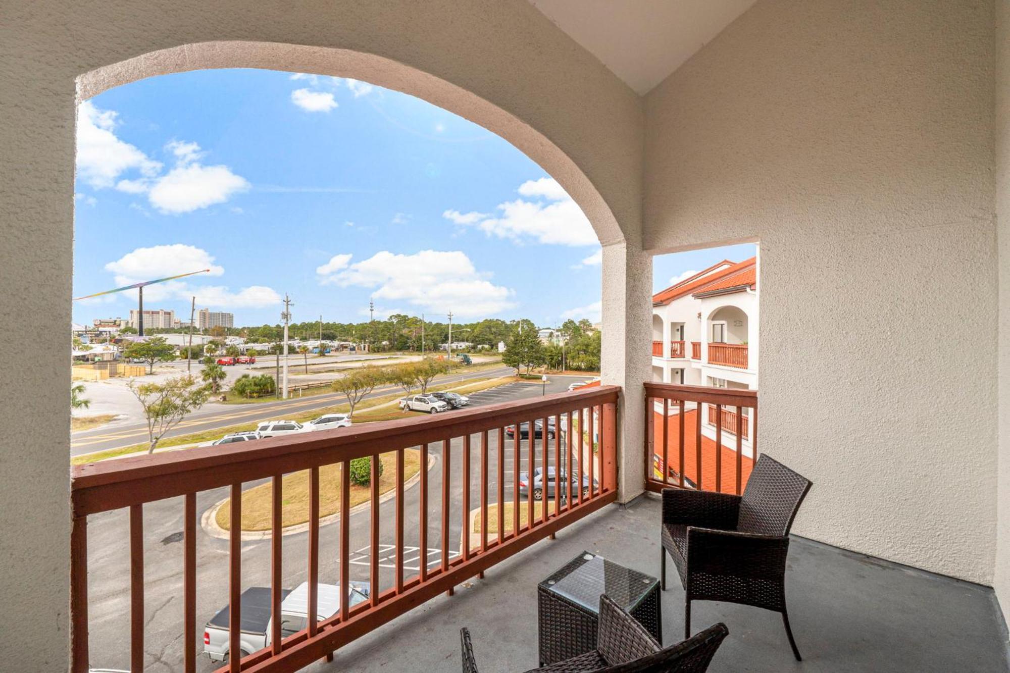 Apartment The At St Thomas Square 1305a *
