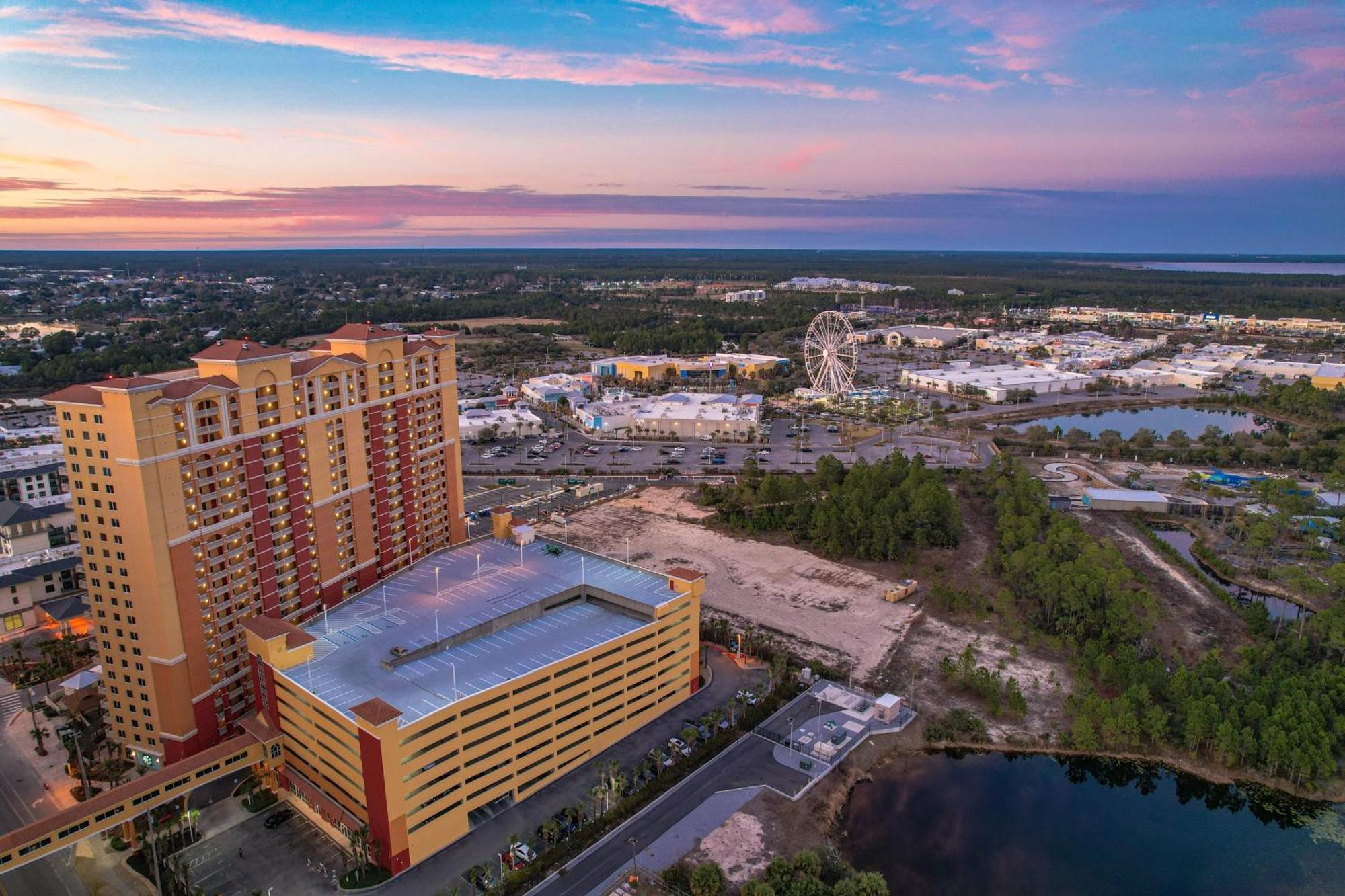 Holiday home Calypso 3 New Relax Unwind Luxury Pcb Next To Pier Park 3 Bed 2 Bath Pool Hot Tub Tikki Bar *