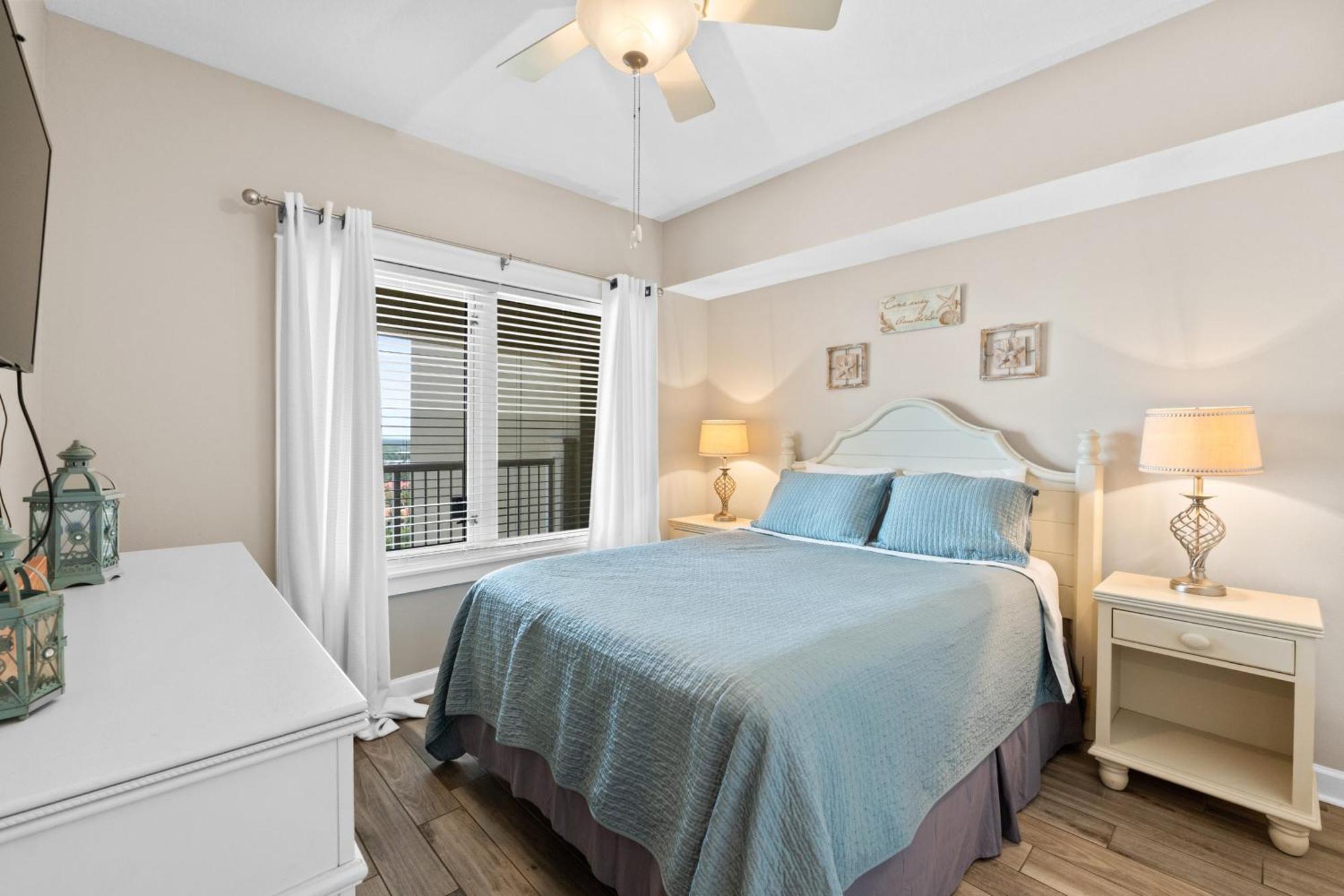 Grand Panama #1707-1 By Book That Holiday home Panama City Beach