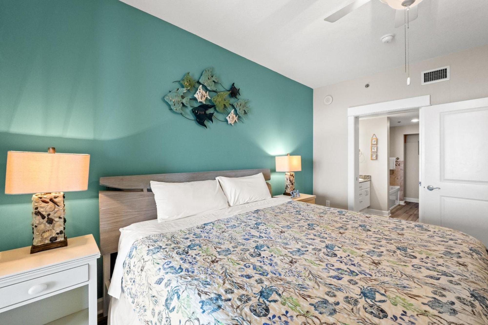 Grand Panama #1707-1 By Book That Holiday home