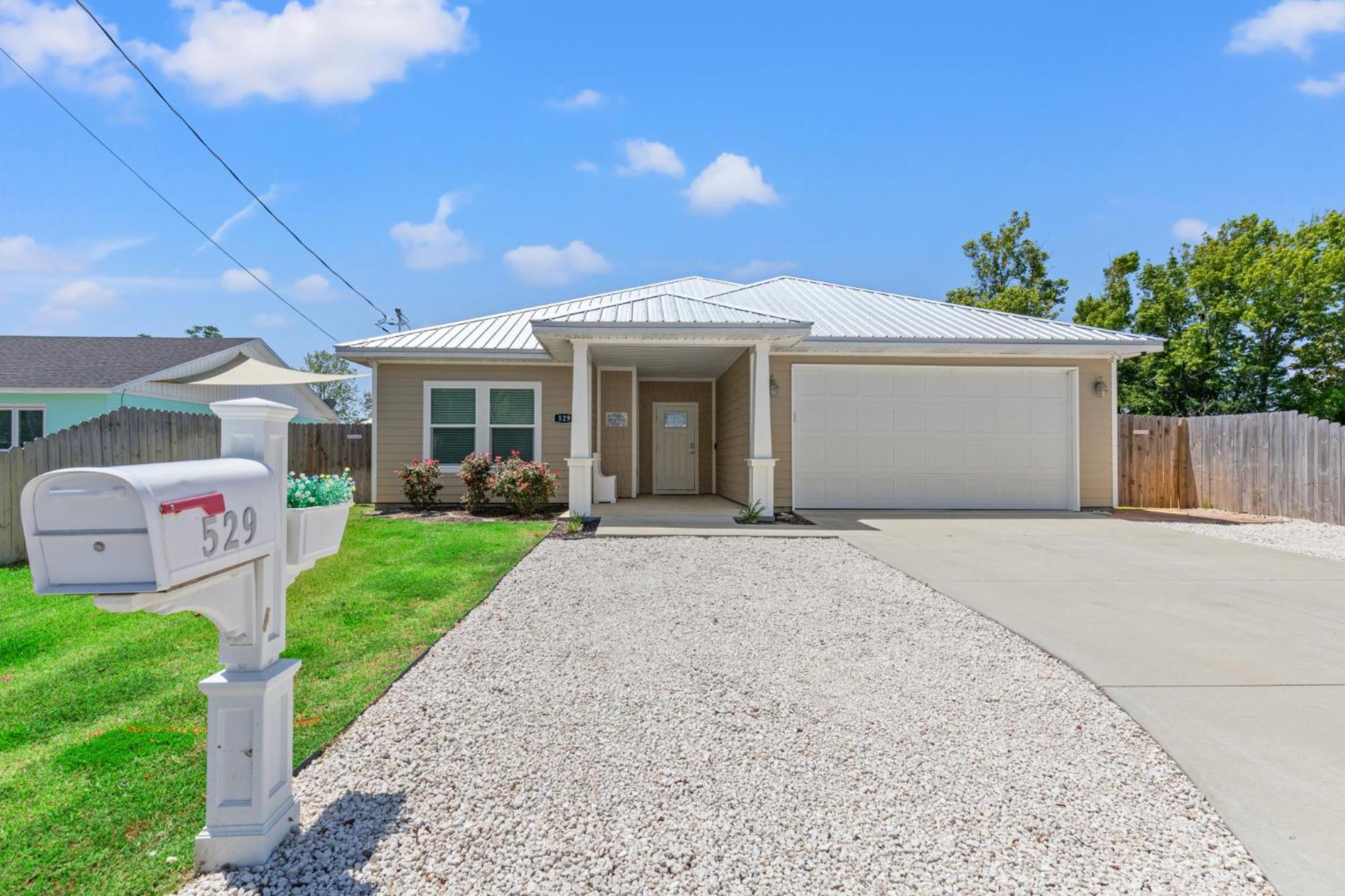 Holiday home Amazing New 3br/2ba Laguna Beach! / 6p Golf Cart: 2 Mins To Beach/west Pcb