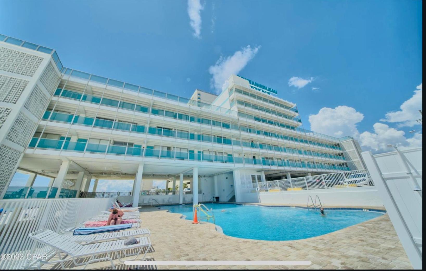 At Fontainebleau Terrace