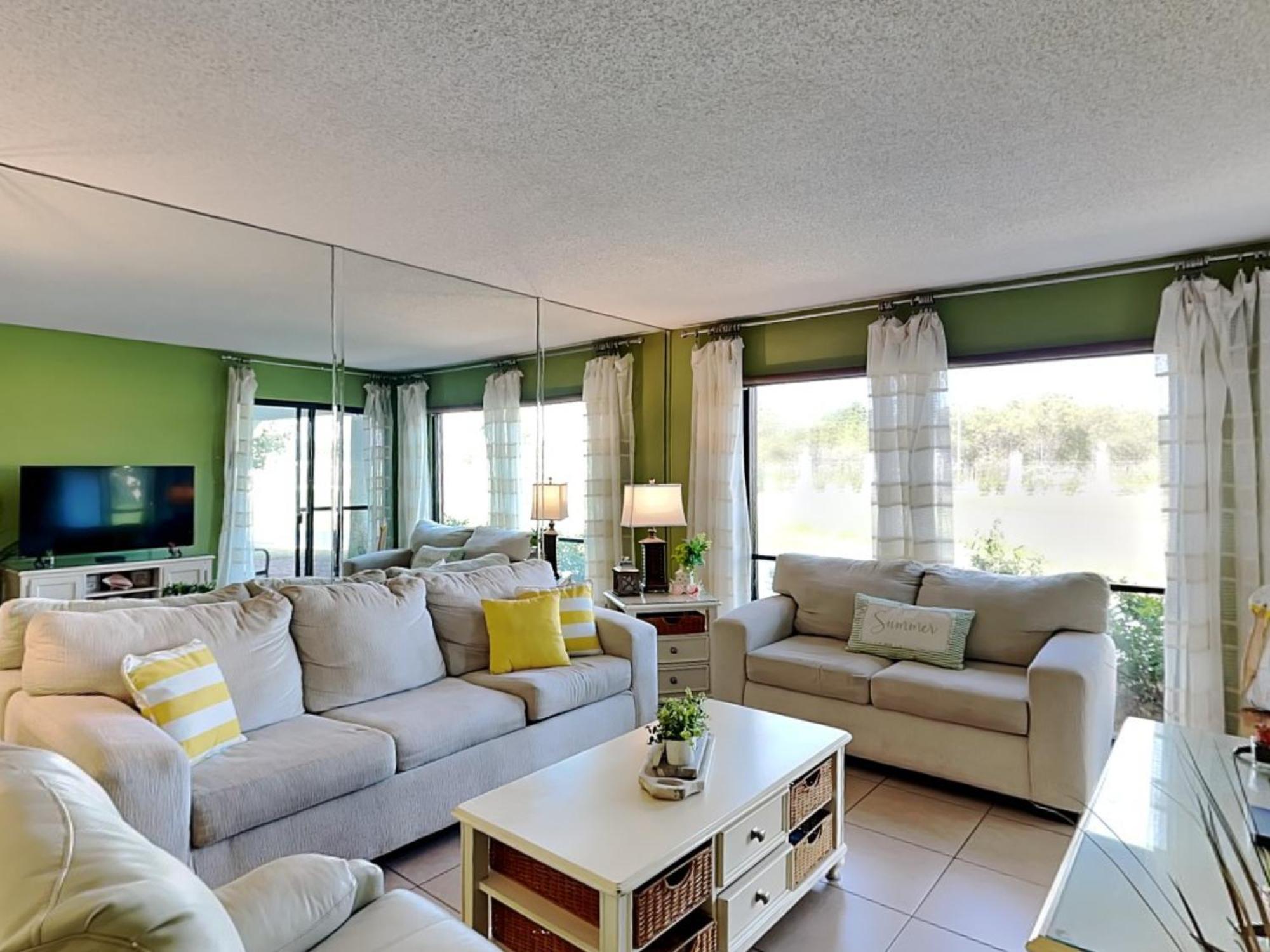 Apartment Edgewater 1702