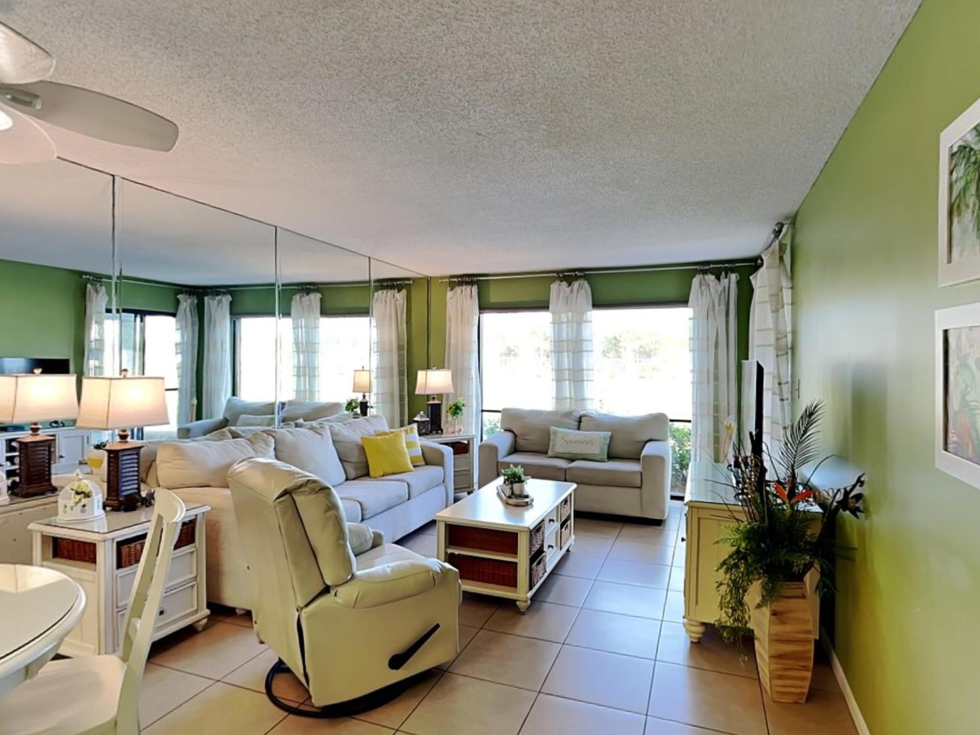 Apartment Edgewater 1702 *
