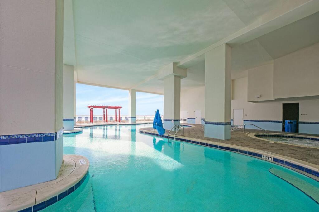 Apartment Beachfront #509 At Majestic