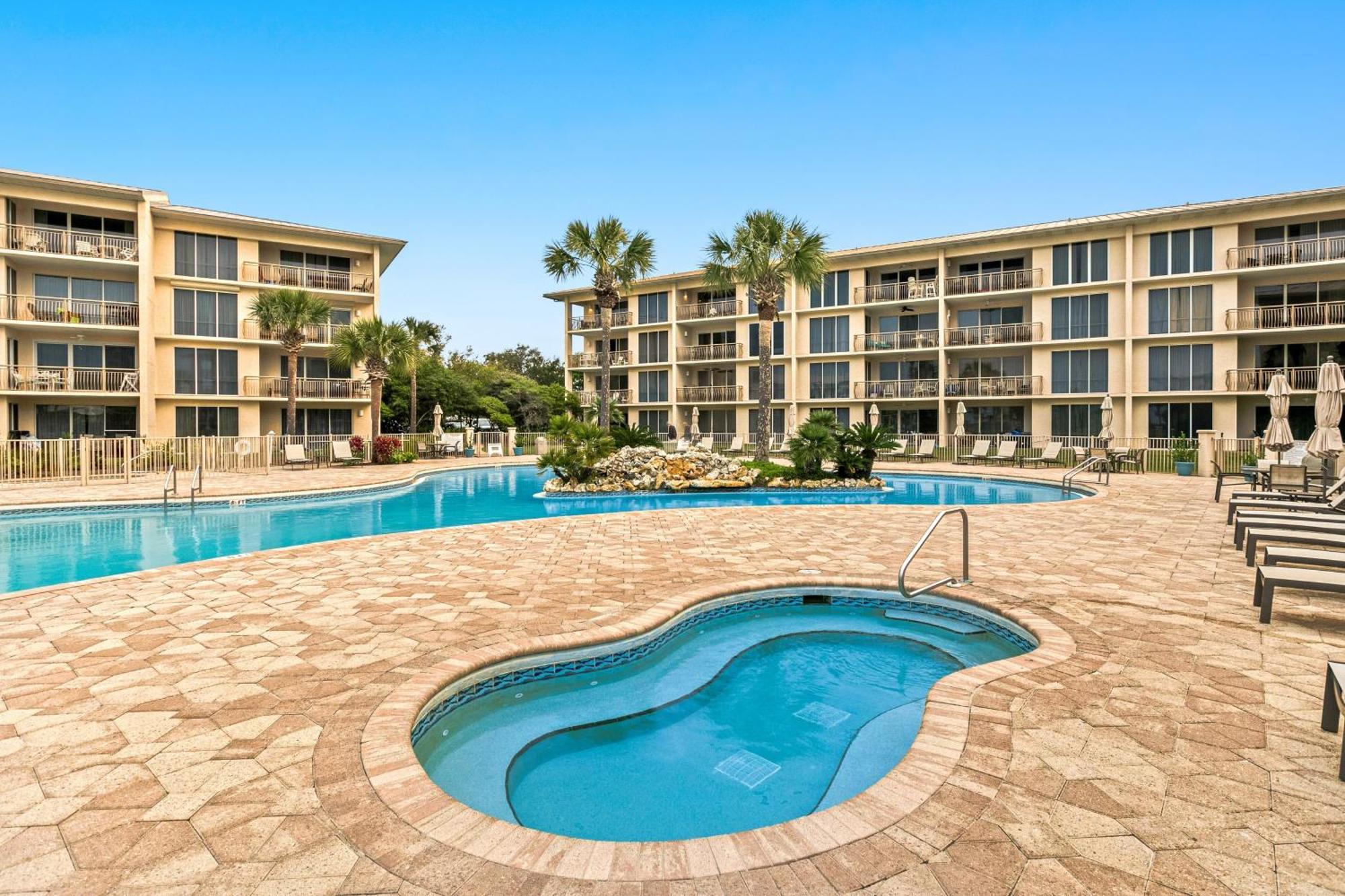 Apartment High Pointe E45 *