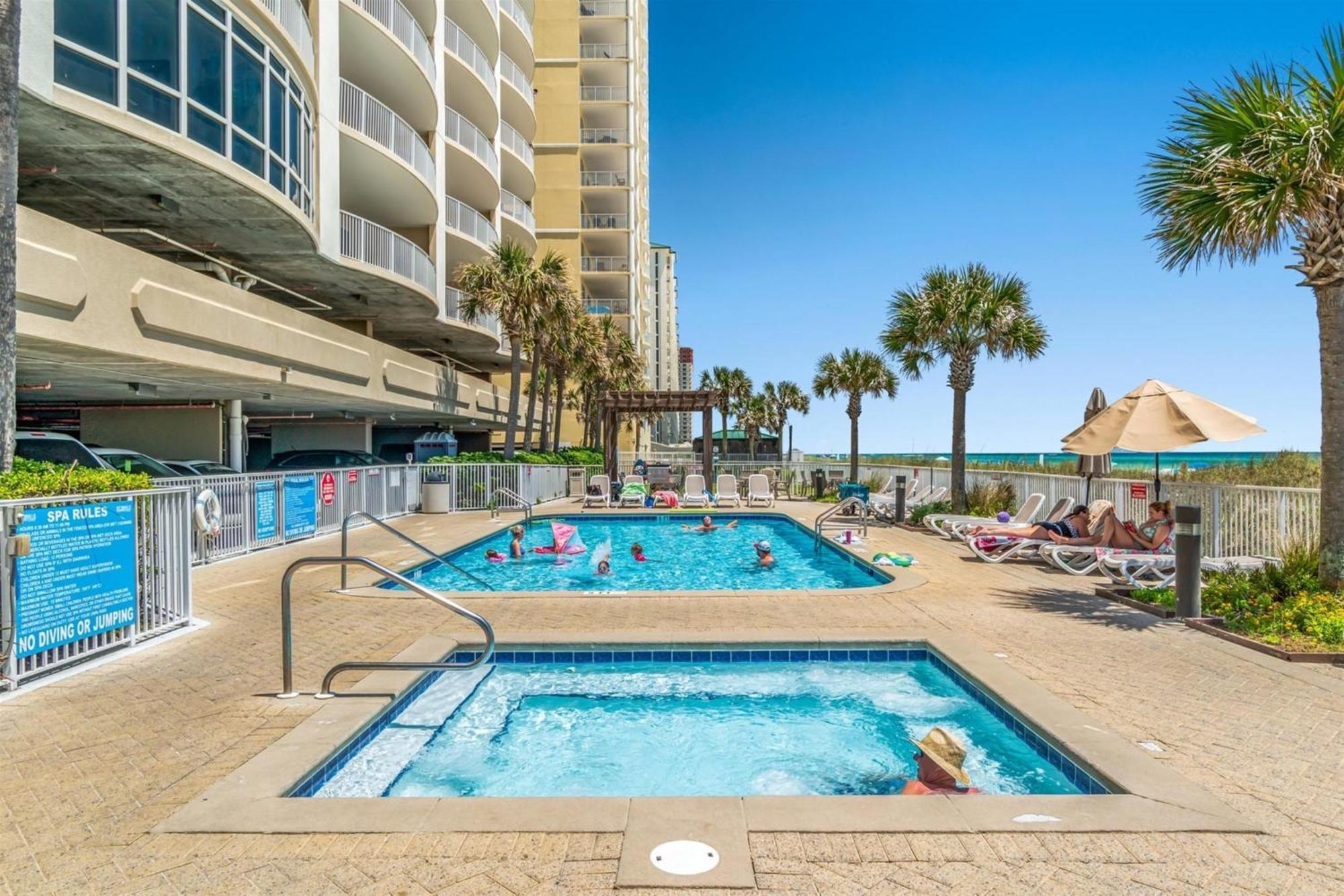 Ocean 1302 Apartment