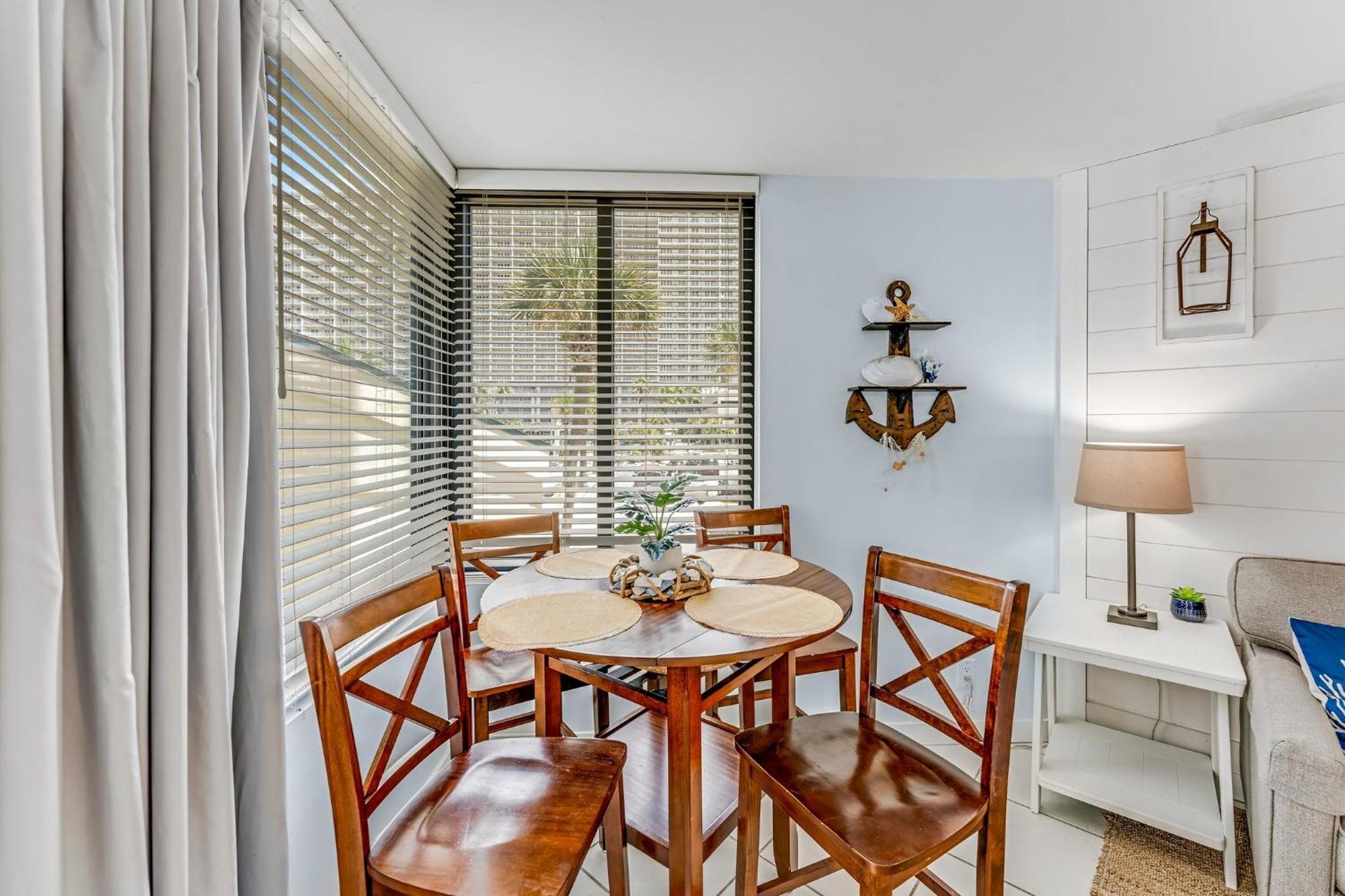Apartment Sunbird Resort! 1 Bd Condo! Free Chair Service! By Dolce Getaways Pcb! *