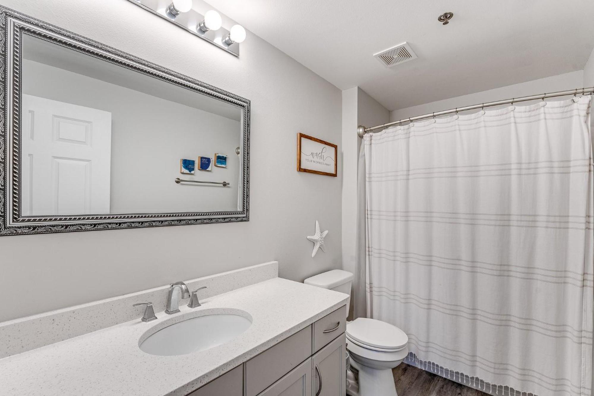 Laketown Wharf 0304 Apartment