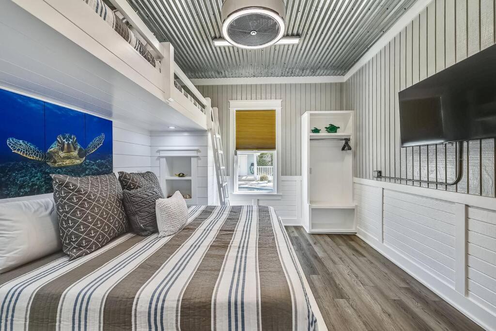 Holiday home Serenade By The Sea