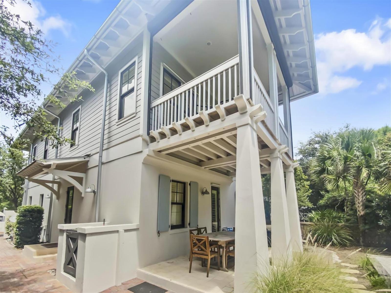 70 Pinecrest