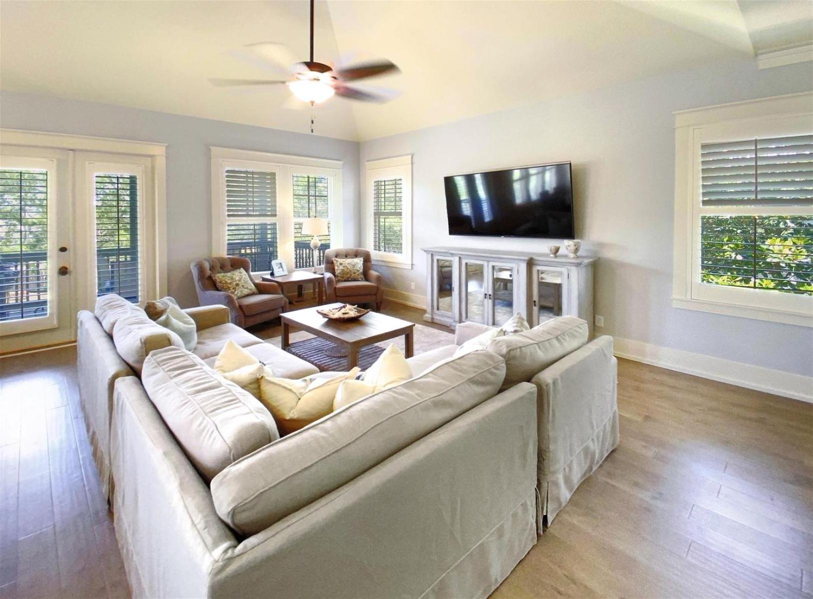 70 Pinecrest *