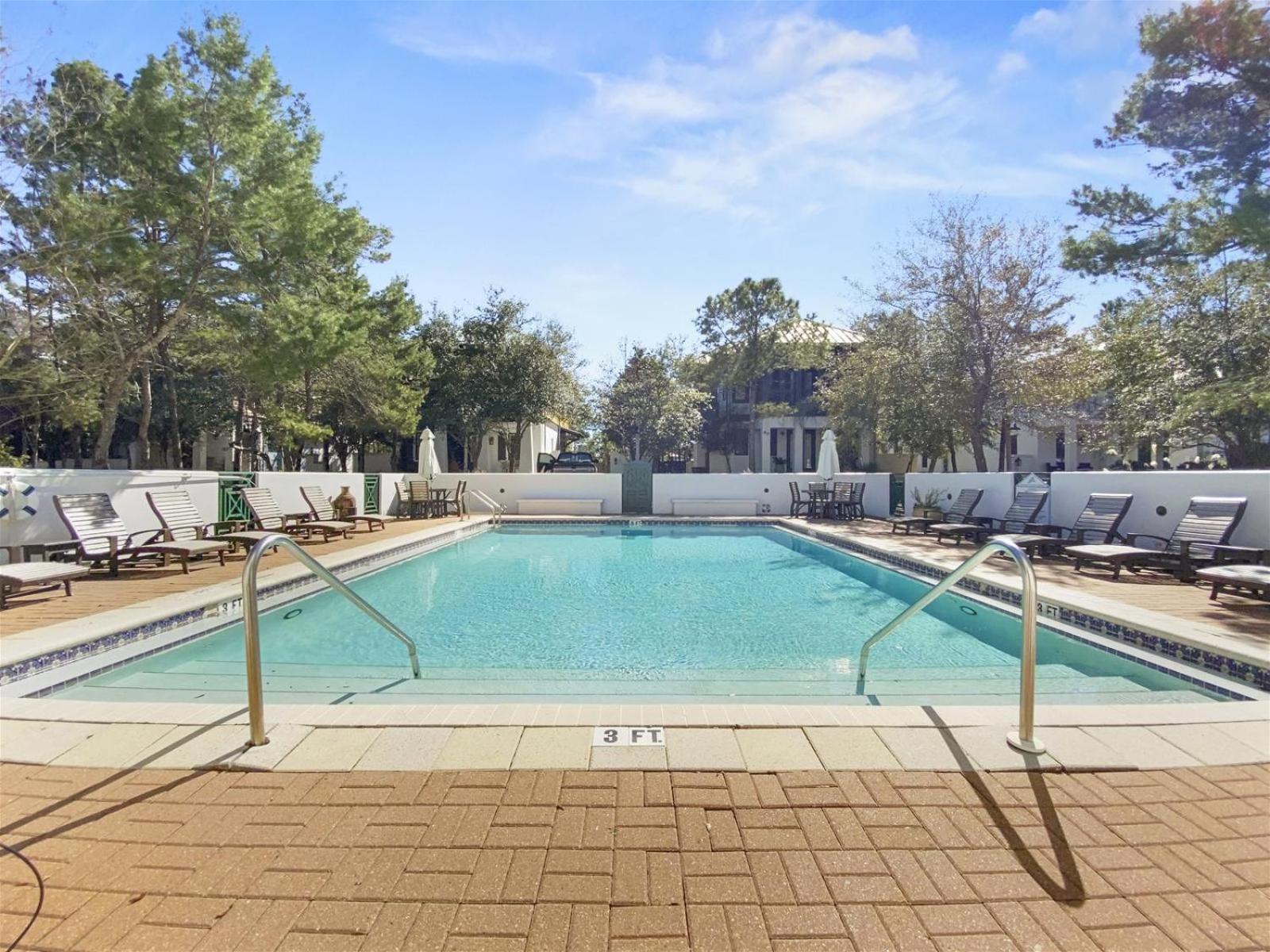70 Pinecrest