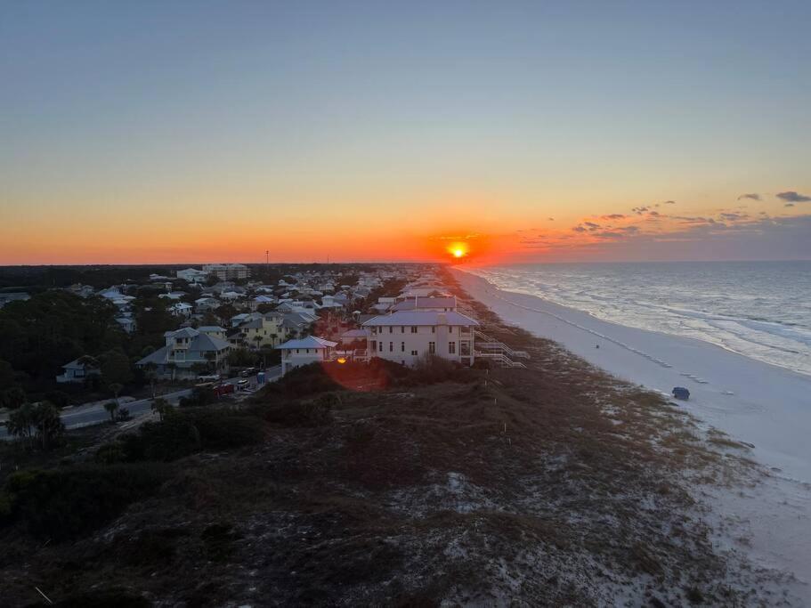 Sea Escape 2 Bedroom Beachfront At Pinnacle Port Holiday home Panama City Beach