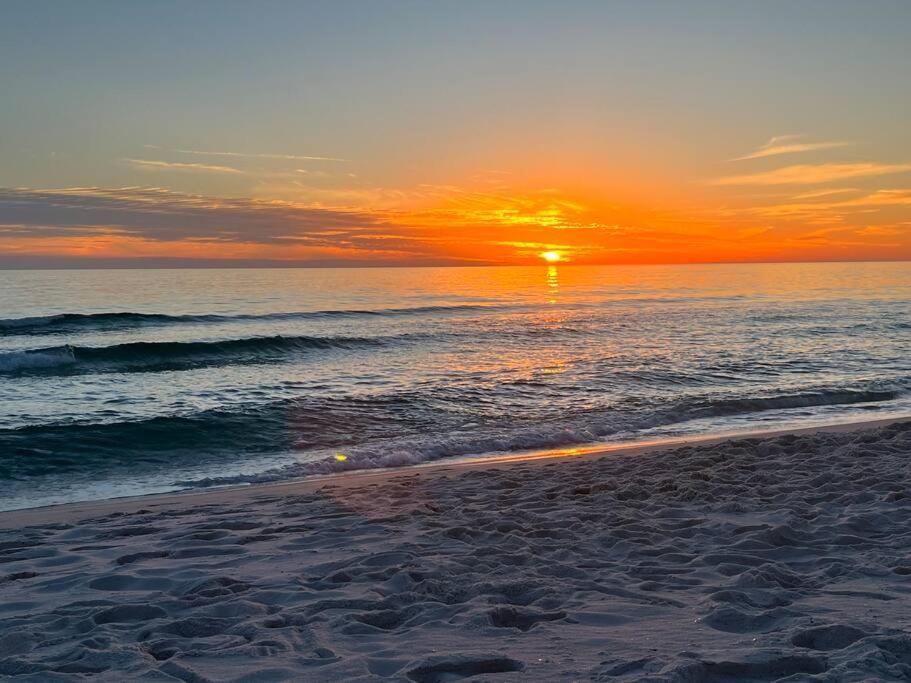 Holiday home Sea Escape 2 Bedroom Beachfront At Pinnacle Port Panama City Beach
