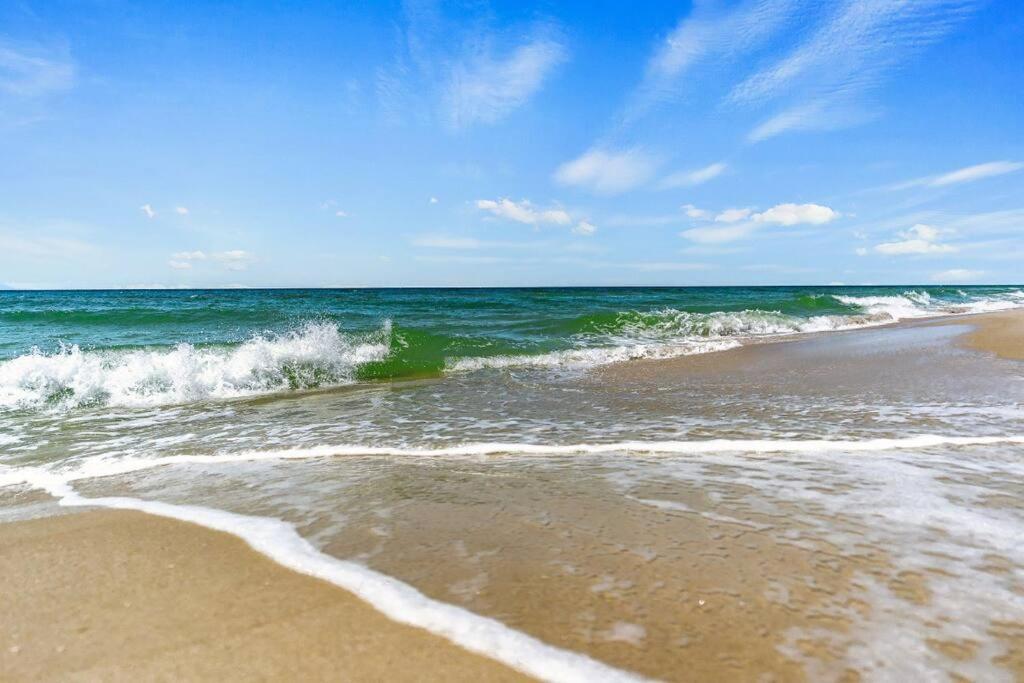 Sea Escape 2 Bedroom Beachfront At Pinnacle Port Holiday home