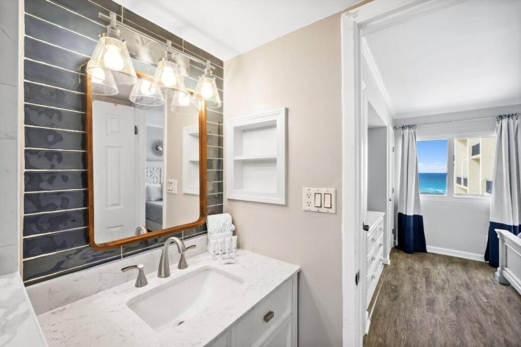 Holiday home Sea Escape 2 Bedroom Beachfront At Pinnacle Port Panama City Beach