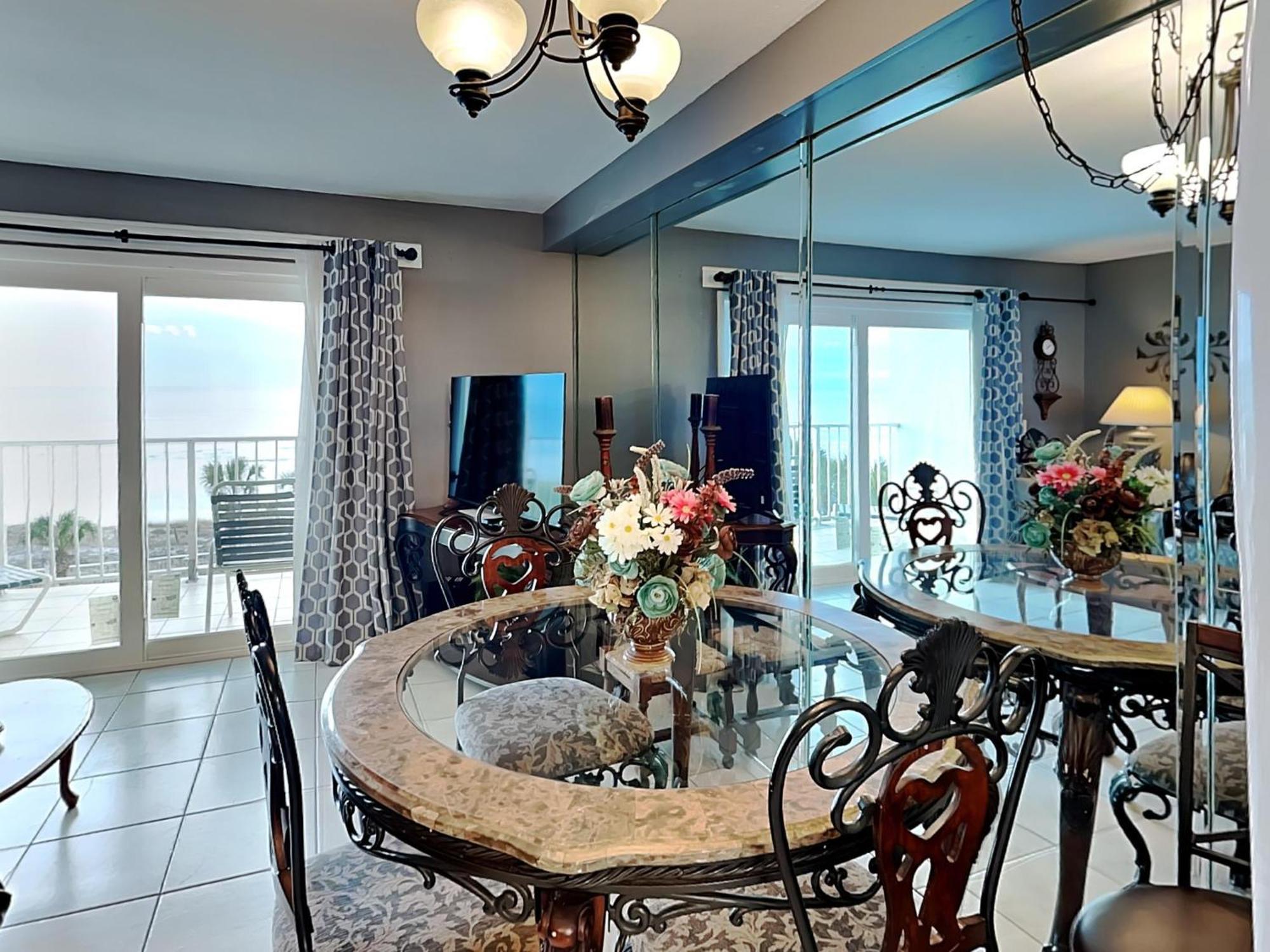 Apartment Summit 420 *
