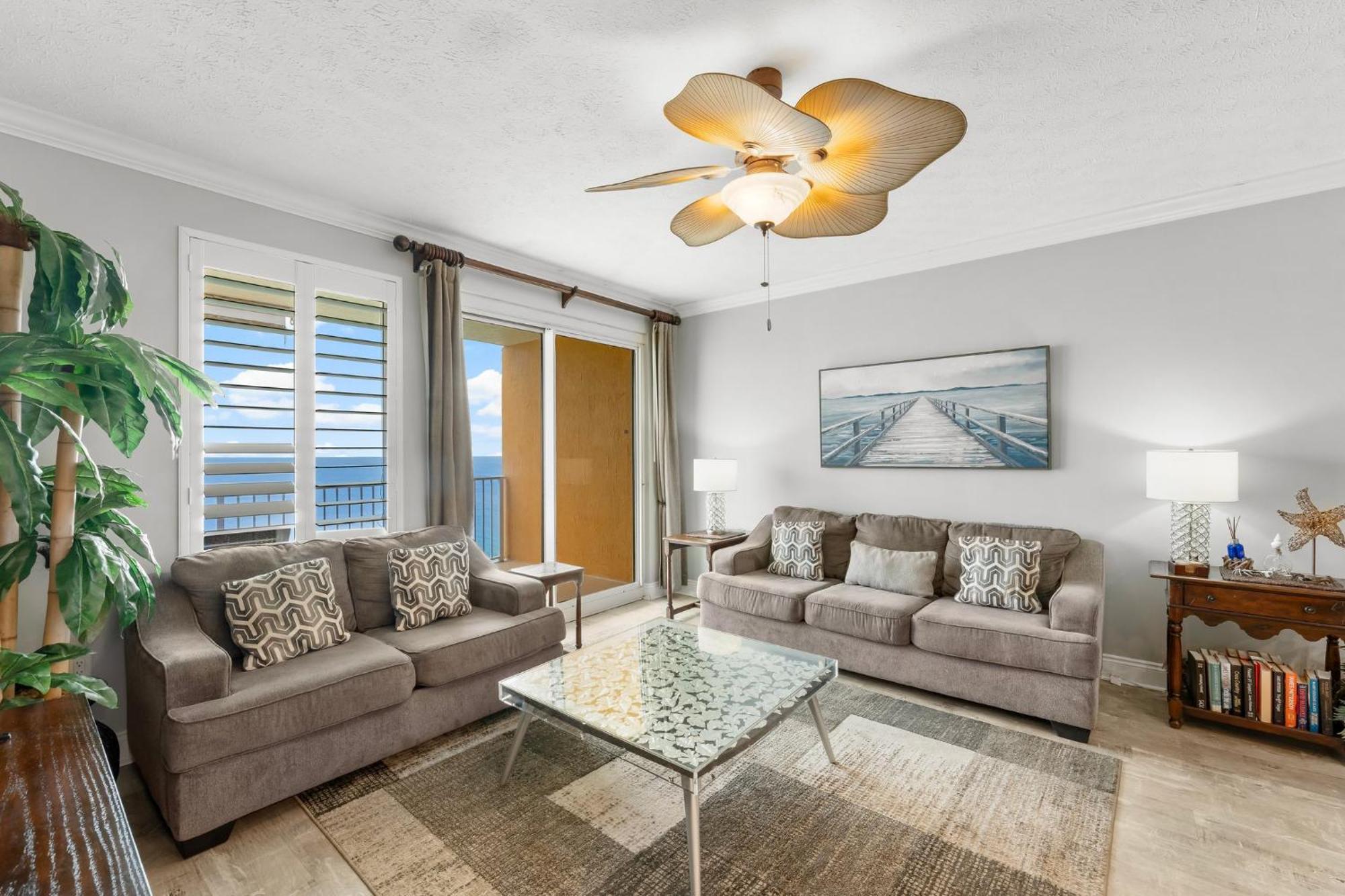 Apartment Treasure Island 2302