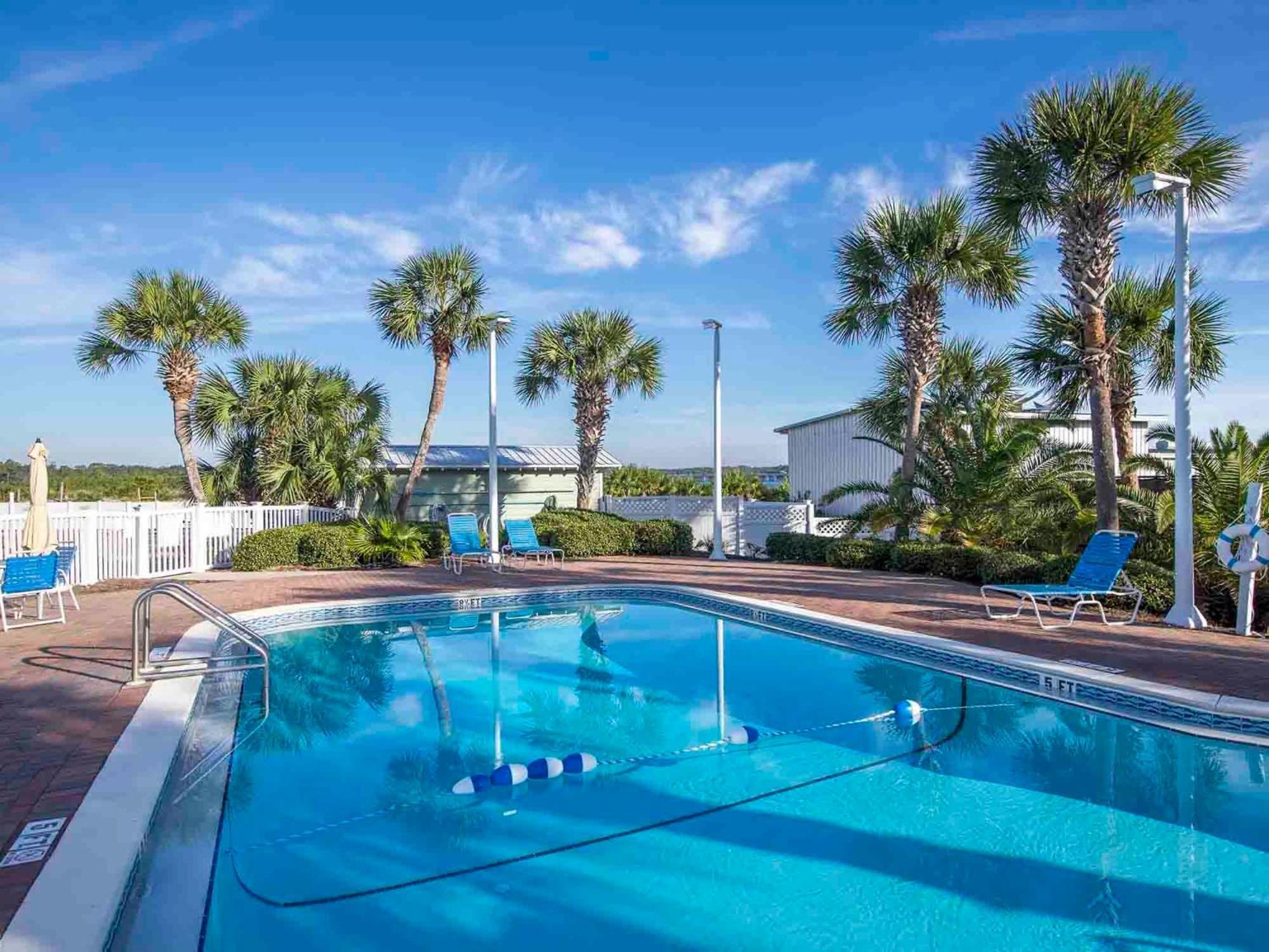 Pinnacle Port A-702 Apartment *