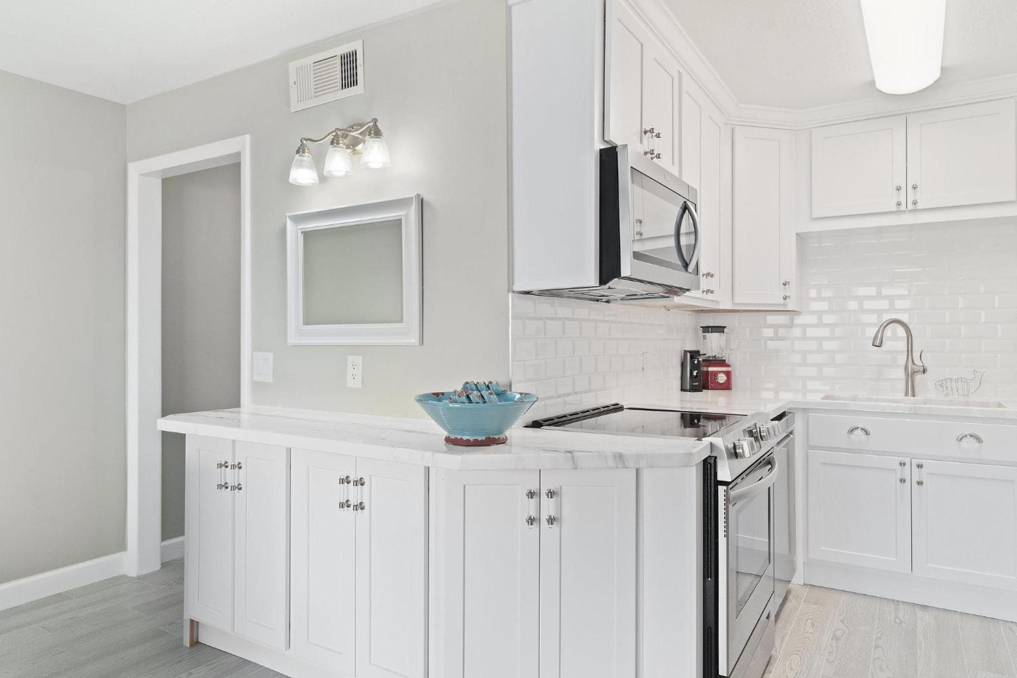 The Summit 529 Apartment