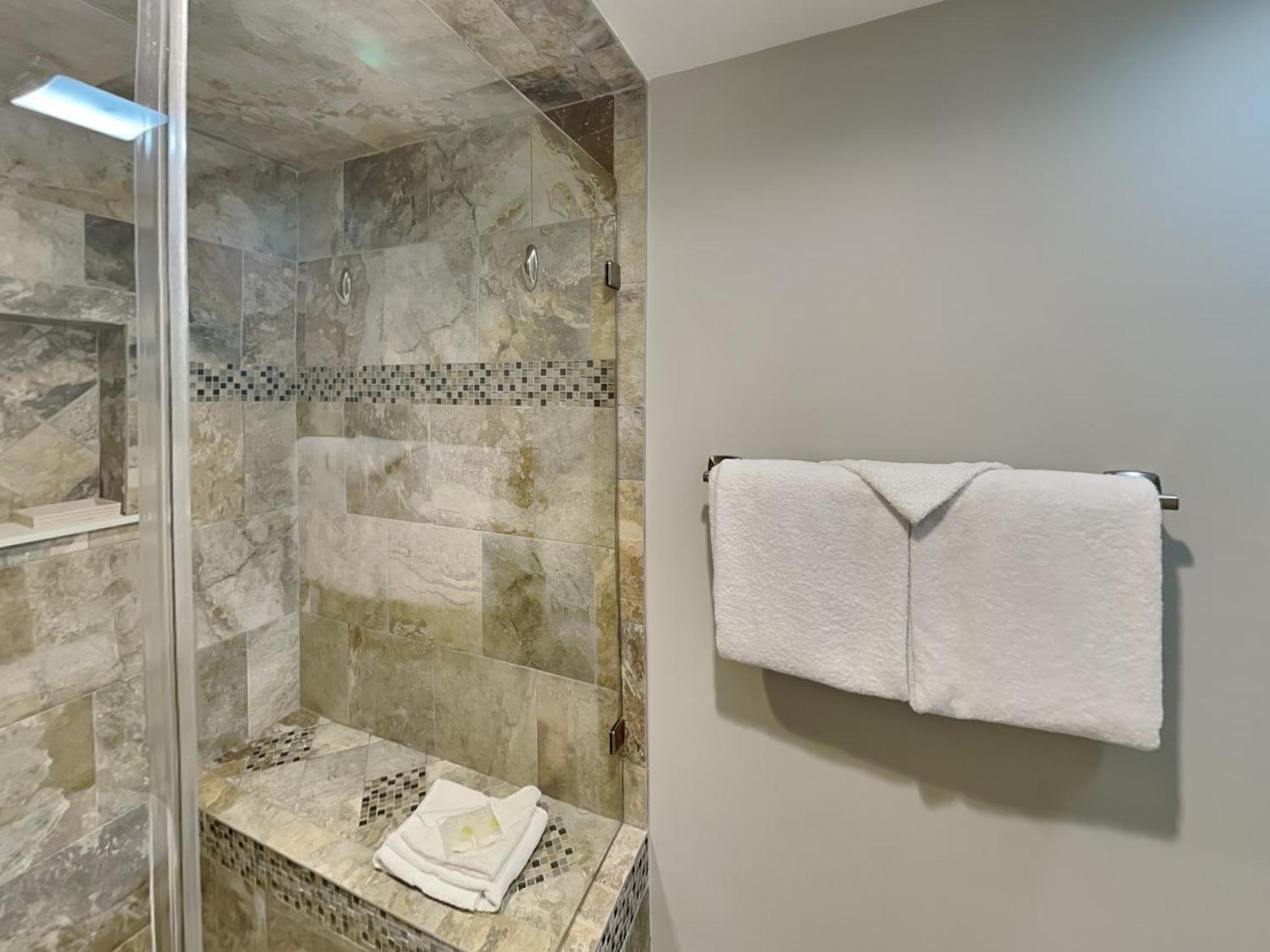 Edgewater Tower 3 Unit 301 Apartment *