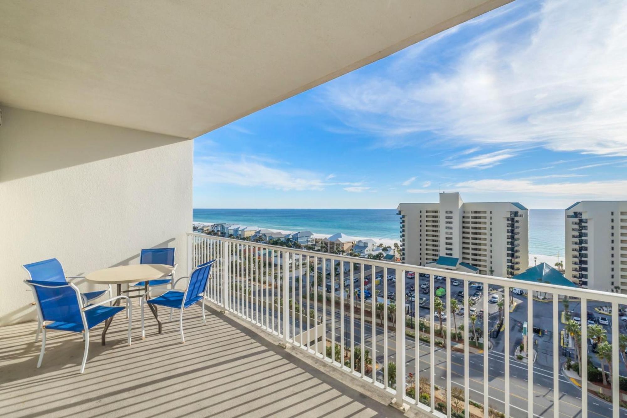Laketown Wharf 1014 Apartment
