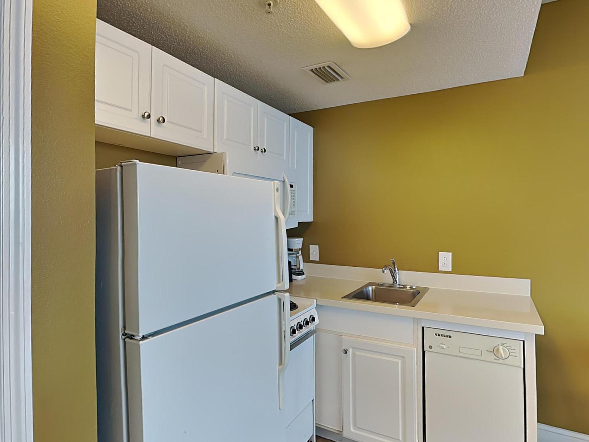 Majestic Towers I 1509 Apartment *