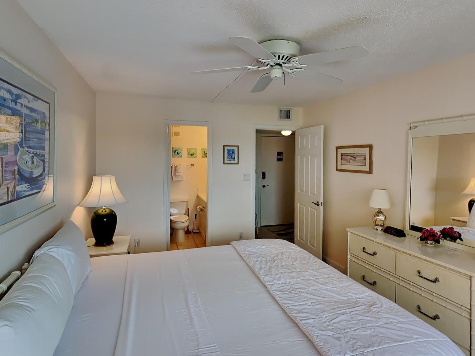 Apartment Pinnacle Port A-738 - Sea Forever *