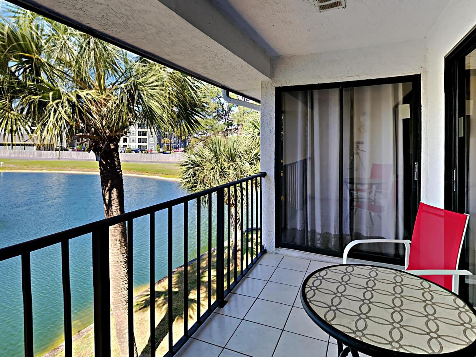 Edgewater 2112 *