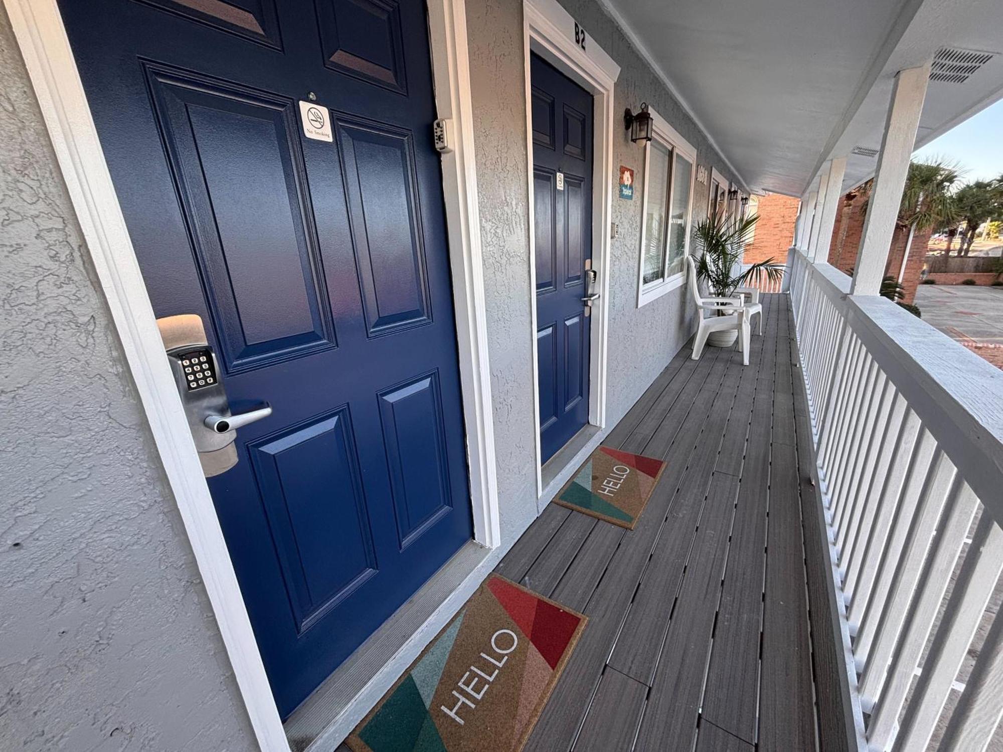 Apartment Front Retreat B1 *