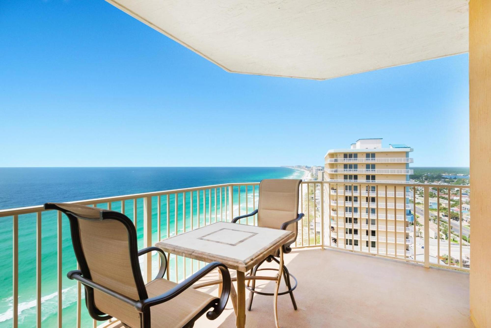 Apartment Treasure Island 2212