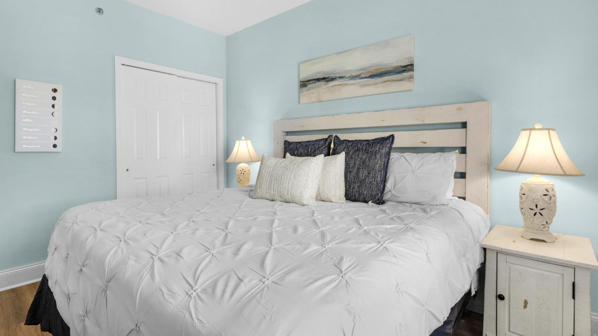 Laketown Wharf 729 - Paradise Retreat *