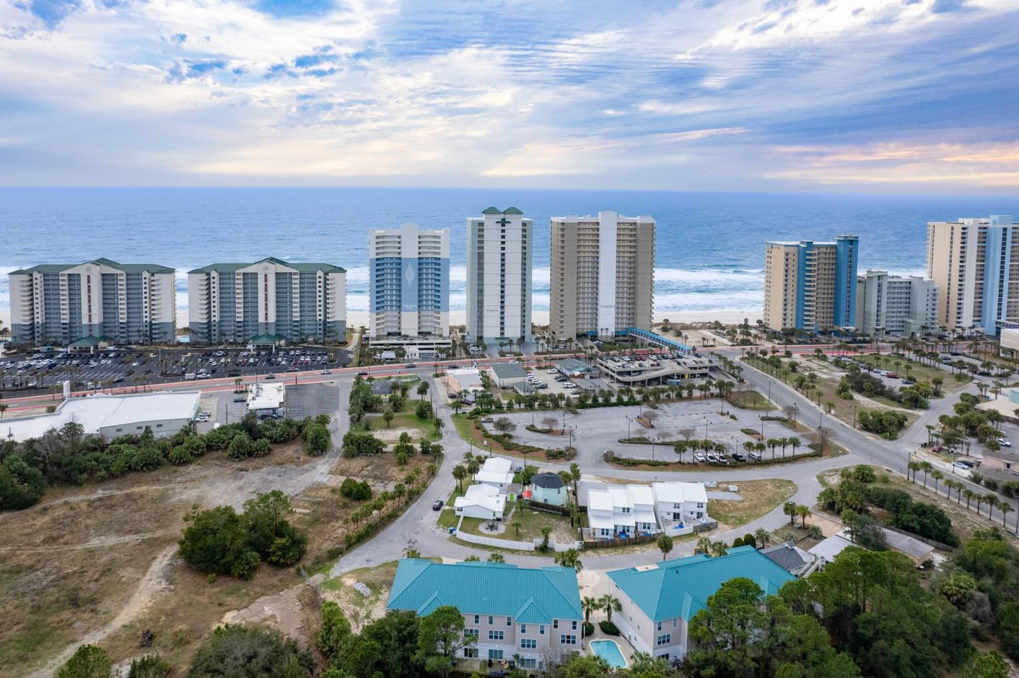 Holiday home Tidal Charm By Avantstay Walk To Community Pool Balcony Ocean Views Panama City Beach